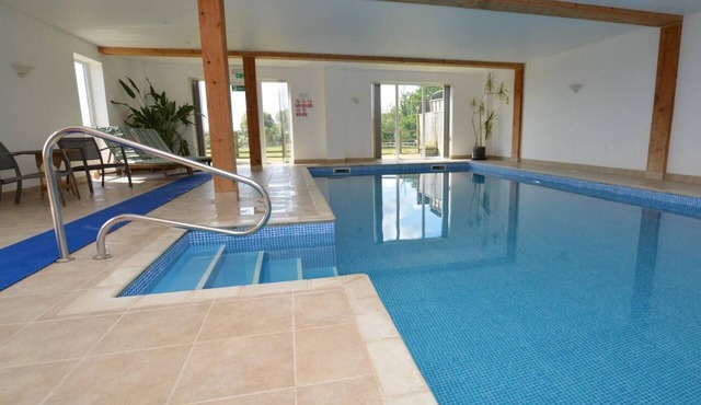 4 Bed in Sherborne (oc-folow)