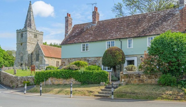 4 Bed in Shorwell (oc-w42664)