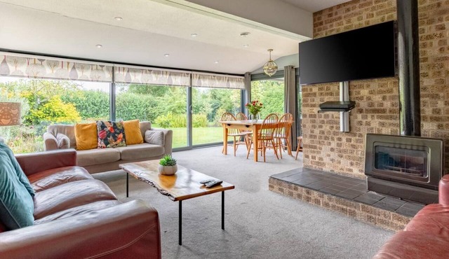 4 Bed in Stowmarket (oc-93722)
