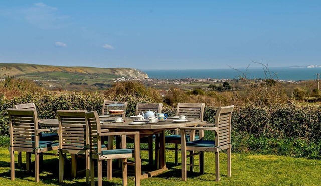 4 Bed in Swanage (oc-76659)