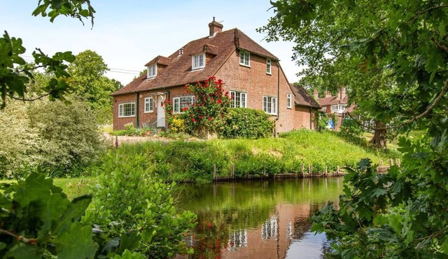 4 Bed in Uckfield (oc-bt021)