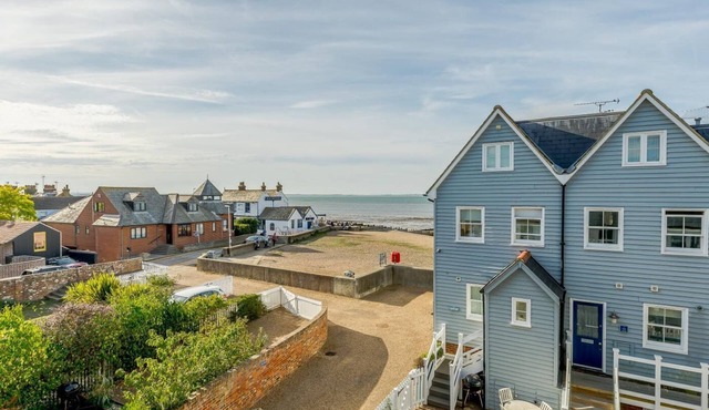 4 Bed in Whitstable (oc-s28124)