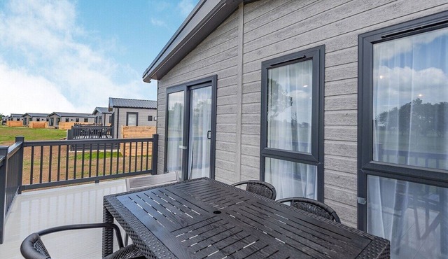 4 bedroom accommodation in Addlethorpe