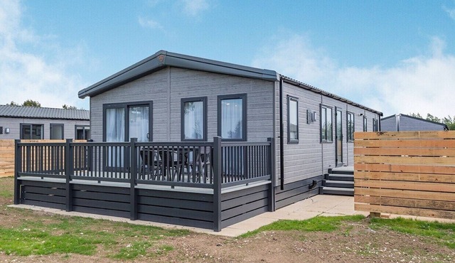 4 bedroom accommodation in Addlethorpe