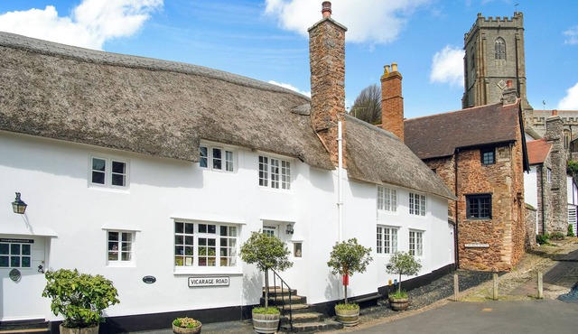 4 bedroom accommodation in Minehead
