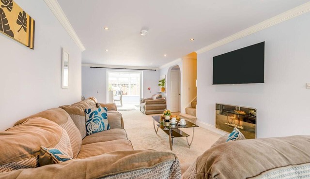 5 Bed in Perranporth (oc-y34871)