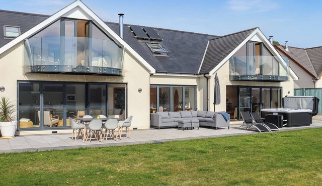 5 bedroom accommodation in Burton, near Milford Haven