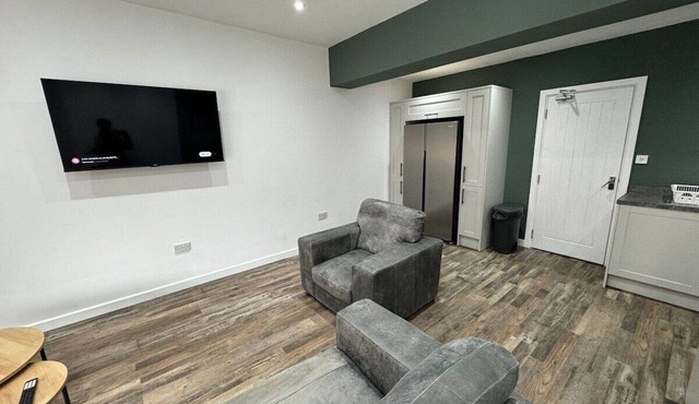 6 Bed Contractor Acom in Hartlepool in Hartlepool