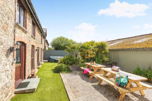 6 Bed in Holsworthy oc-89218