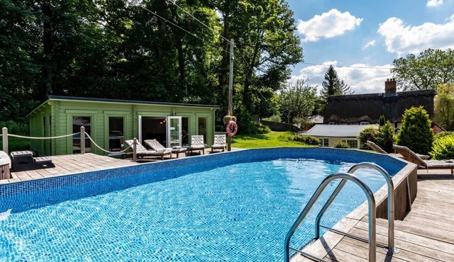 6 Bed in Lymington (oc-56765)