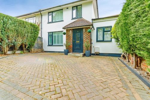 6 Copse View