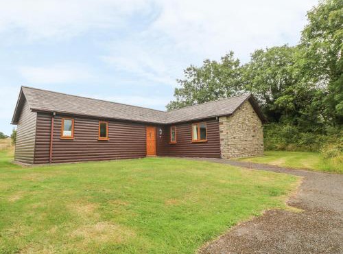64 Waterside in St Wenn