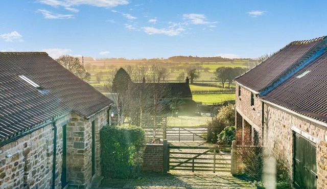7 Bed in Borrowby (oc-o39894)