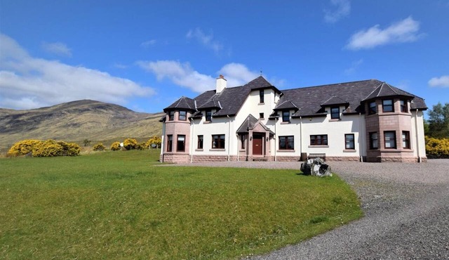 7 Bed in Invergarry (oc-ca196)