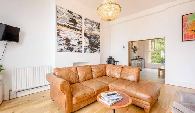 7 Bed in St. Leonards-on-sea (oc-52620)