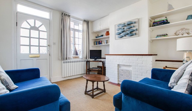 8 Park Road - Two Bedroom House, Sleeps 2