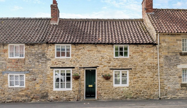 A delightfully unique cottage set in the beautiful town of Helmsley.