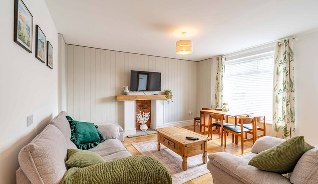 A thoughtfully designed seaside retreat for 4 in central Woolacombe in Woolacombe
