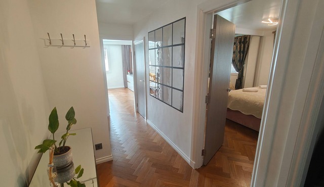 Apartment Sleeps 6 With Wifi