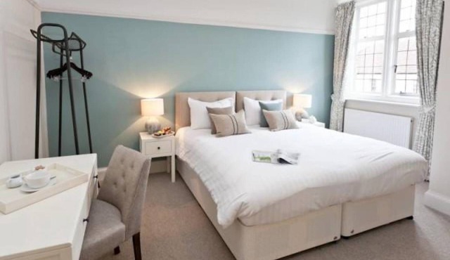 Bath Arms Hotel in Cheddar