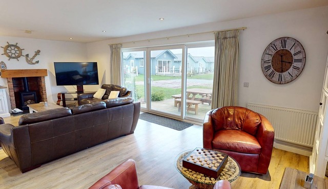 Bayside - a cottage (detached) that sleeps 10 guests in 4 bedrooms