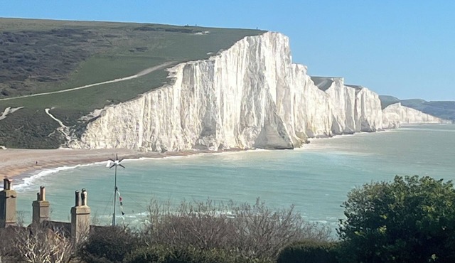Beach retreat Seaford, gateway to Seven Sisters, South Downs national park -