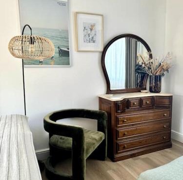 Beachside Studio With Courtyard in Birchington