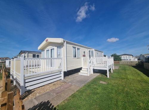 Beautiful accomodation 714 Unity Beach Brean Sleeps 4 Pet friendly pets stay free