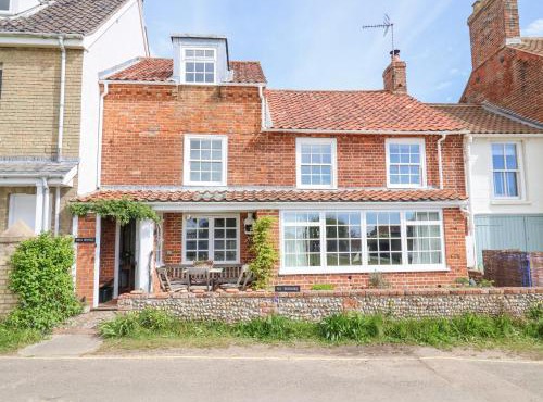 Beta Cottage in Reydon