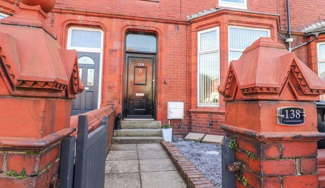 BLISS, pet friendly, country holiday cottage in Lytham St. Annes
