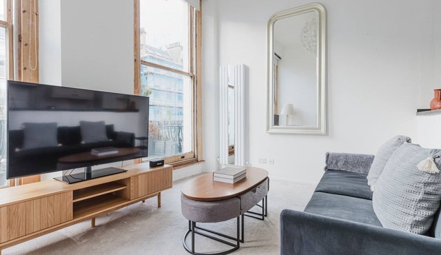 Blueground | Notting Hill 1bd apartment