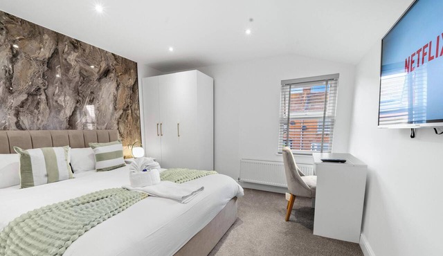 Burnham-on-sea | Warm, Bright Ensuite Room | Ideal for Couple | Contractors Stay