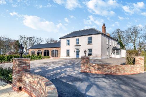 Carlton Manor in Mappleton