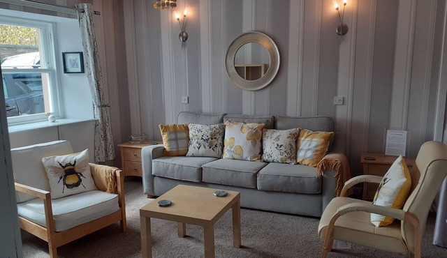 Castlefield Cottage in Central Cupar in Cupar