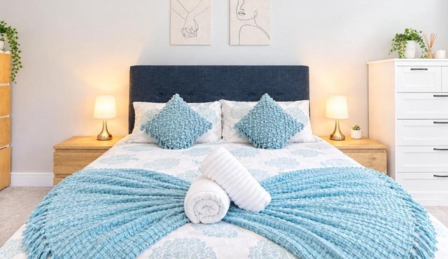 Cedar | Professional Accommodation | Sleeps 4