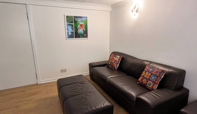 Central Edinburgh 3 bedroom house, Supporting Rainforest Conservation in edinburgh