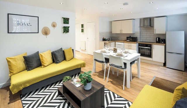 Central London Gem | Sleeps 8 | Hyde Park | London