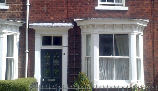 Centrally situated Victorian house, Beverley