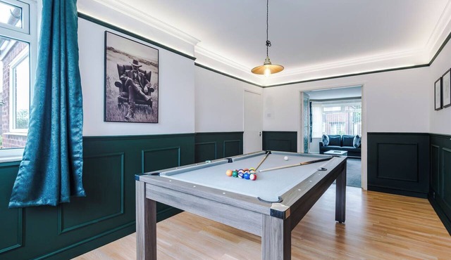 Charming, Modern Home in Leeds