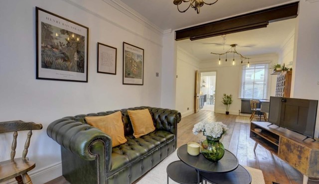 Charming Victorian Stay