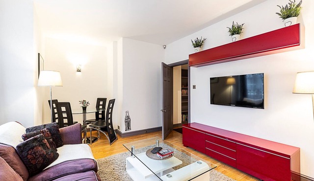Chic Notting Hill City Retreat