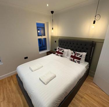 City Garden flat with two bedrooms and two bathrooms A