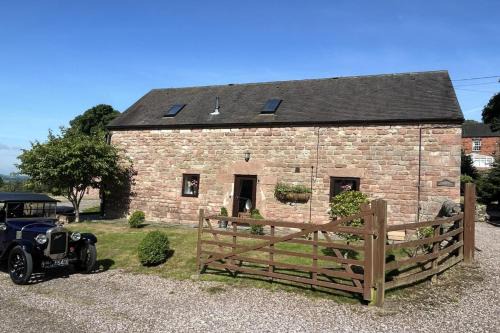 Classy Cosy Rustic Barn Alton Towers Peaks in Whiston