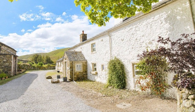 Claybottom Farm, Caldbeck - in a rural setting with fell walks from the door