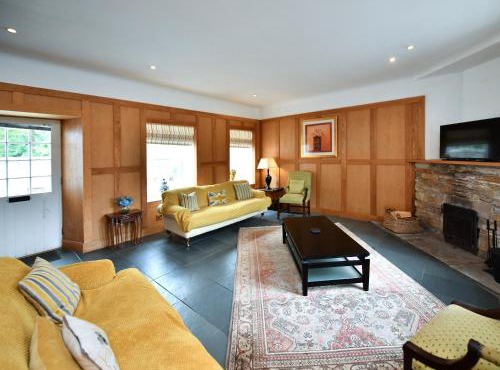 Cloncaird Castle Estate Cottages