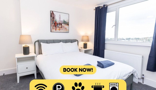 Coastal Charm 1BR Flat near the Sea Street Parking
