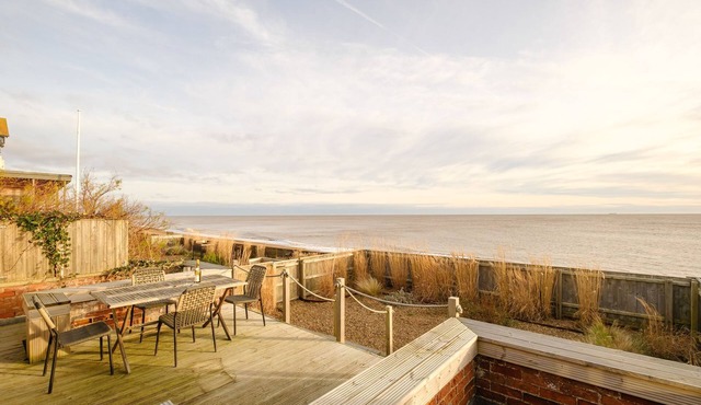 Coastguards - sleeps 6 guests in 3 bedrooms