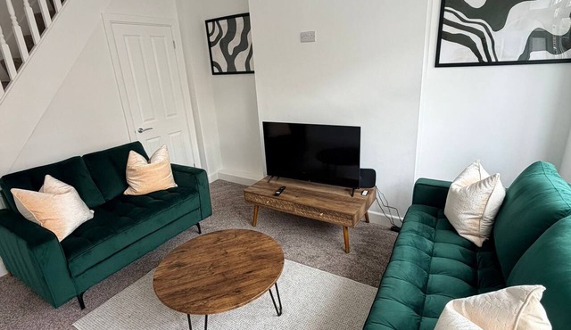 Comfortable 3 Bedroom Property in a Great Location in Ridgeway
