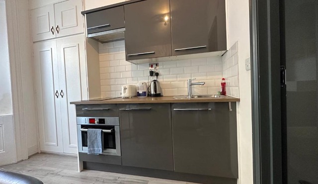 Comfortable studio west London