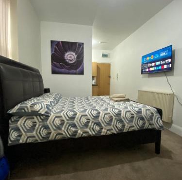 Comfy private studio Moseley in Birmingham